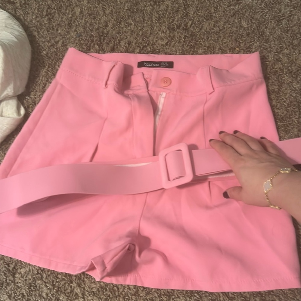 Bubble pink shorts with belt